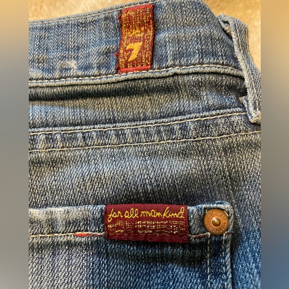 Distressed 7 For All Mankind Denim Shorts, Women’s Size 32 - Picture 10 of 15